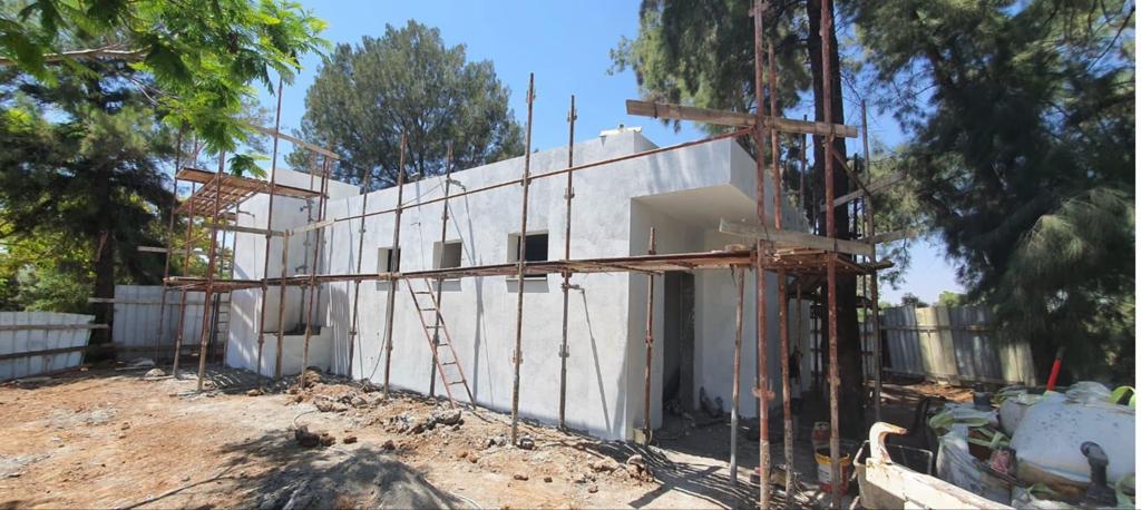 3 ק"מ מנתב"ג: מקווה חב"ד חדש בעיצומו של בנייה בכפר טרומן